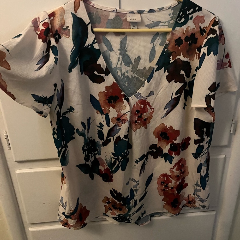 Floral V-Neck Blouse